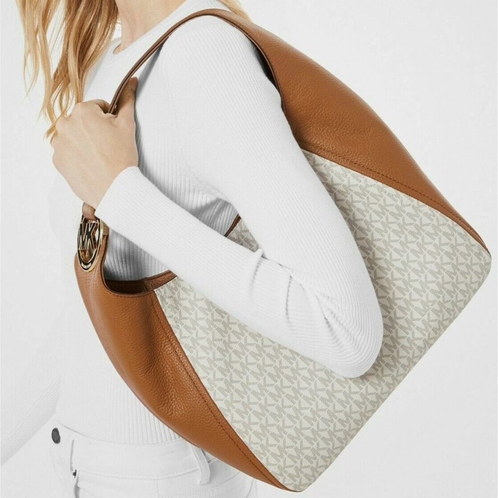 Michael Kors Fulton Signature Vanilla/Acorn Large Hobo Shoulder Bag